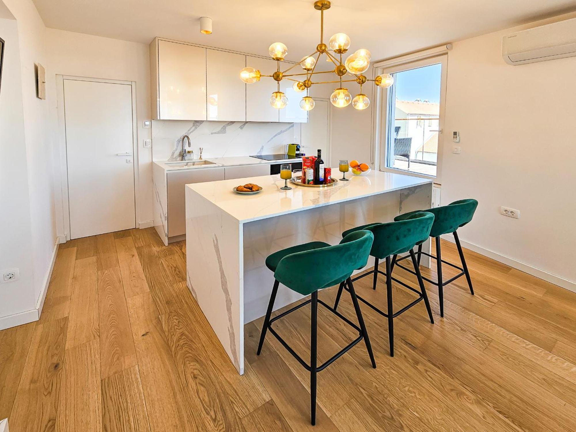 Lägenhet 1bdr With Balcony At Prime Location Split