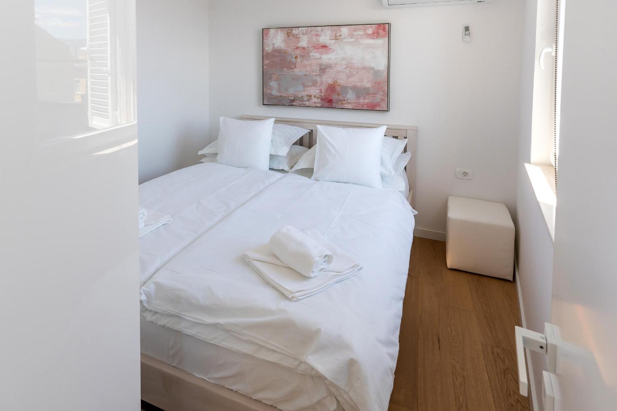 Lägenhet 1bdr With Balcony At Prime Location *